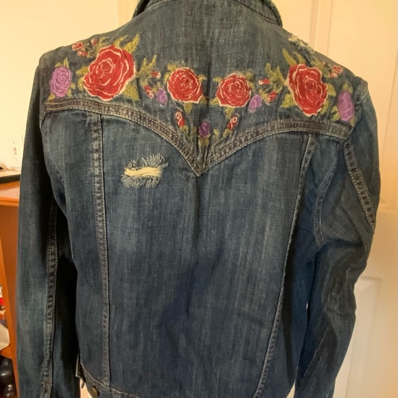 Jean jacket with flower embroidery and slight distressing - Picture 2 of 6
